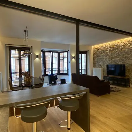 Apartamento Espacioso En El Corazon De * Gijón